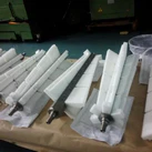 Composants plastiques usinés CNC en 3D montés sur un support hexagonal