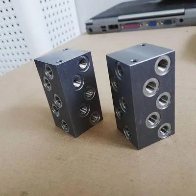 4-Achs CNC gefräste Hydraulikblöcke aus C45 Stahl für die Prototypenfertigung